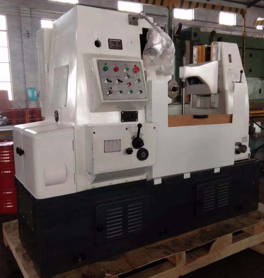 Зубофрезерный станок Y31125E Зубофрезерный станок Y31125E