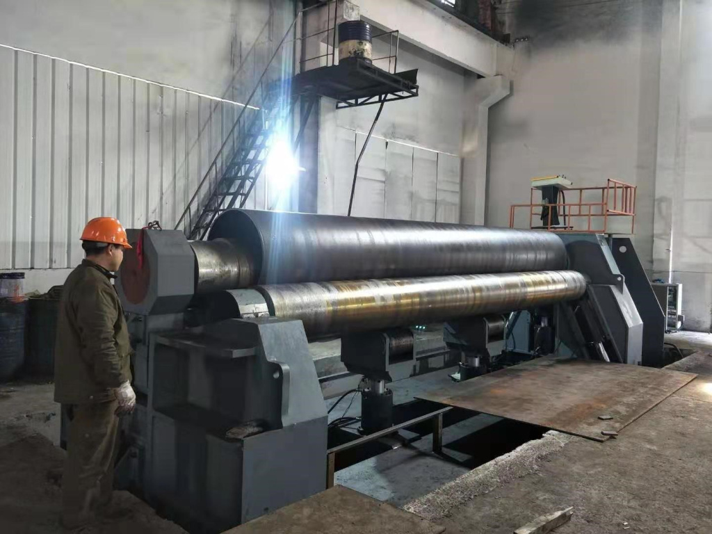 4-валковый листогибочный станок W12-25X4000 4-валковый листогибочный станок W12-25X4000