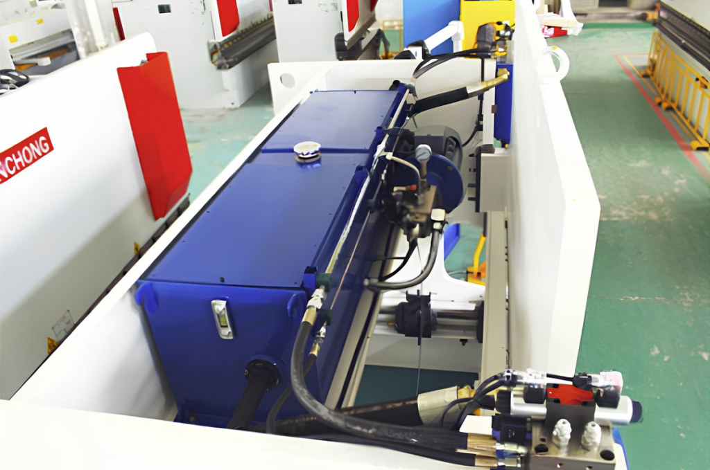 Листогибочный пресс WEK – 100 x 3200 4+1 Листогибочный пресс WEK – 100 x 3200 4+1