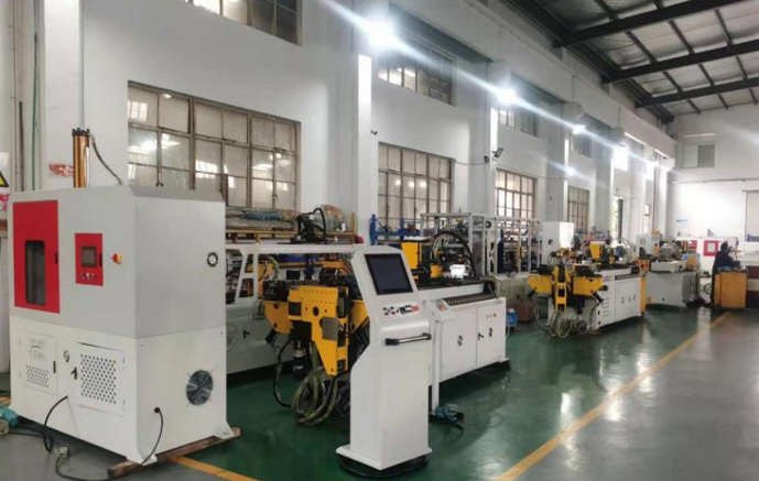 Линия для производства стоек подголовников авто HVS-425CNC