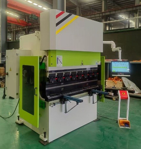 Листогибочный пресс DIGG-SP-35T/1300 Листогибочный пресс DIGG-SP-35T/1300