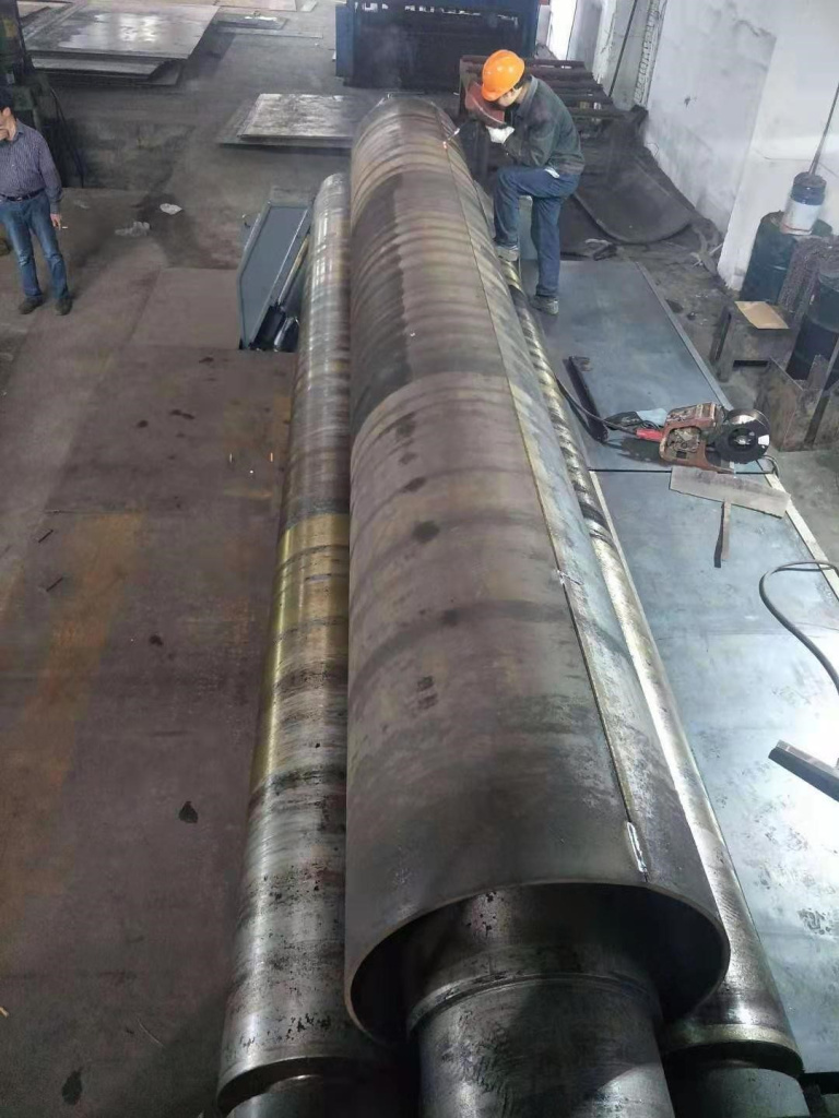 4-валковый листогибочный станок W12-25X4000 4-валковый листогибочный станок W12-25X4000