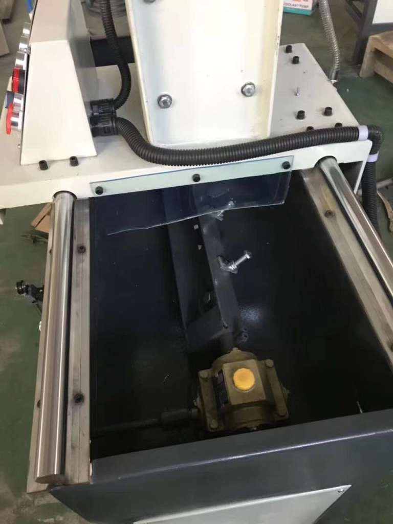 Станок для заточки промышленных ножей MDJ-1000 Станок для заточки промышленных ножей MDJ-1000