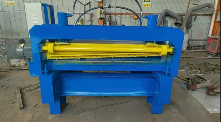 Станок для продольно-поперечной резки RVS-1250x0.8