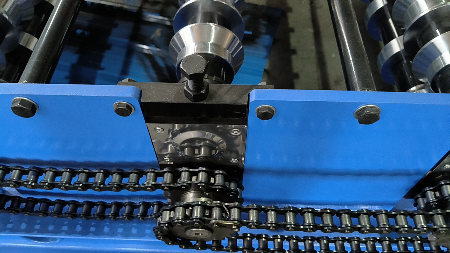 Поставка двухэтажной линии для производства профлиста С20 в Полуханово