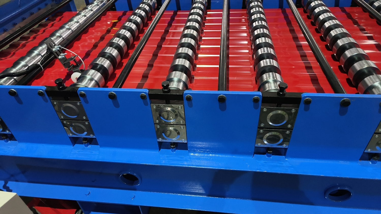 Поставка линии для производства профлиста С8 в Нижневартовск