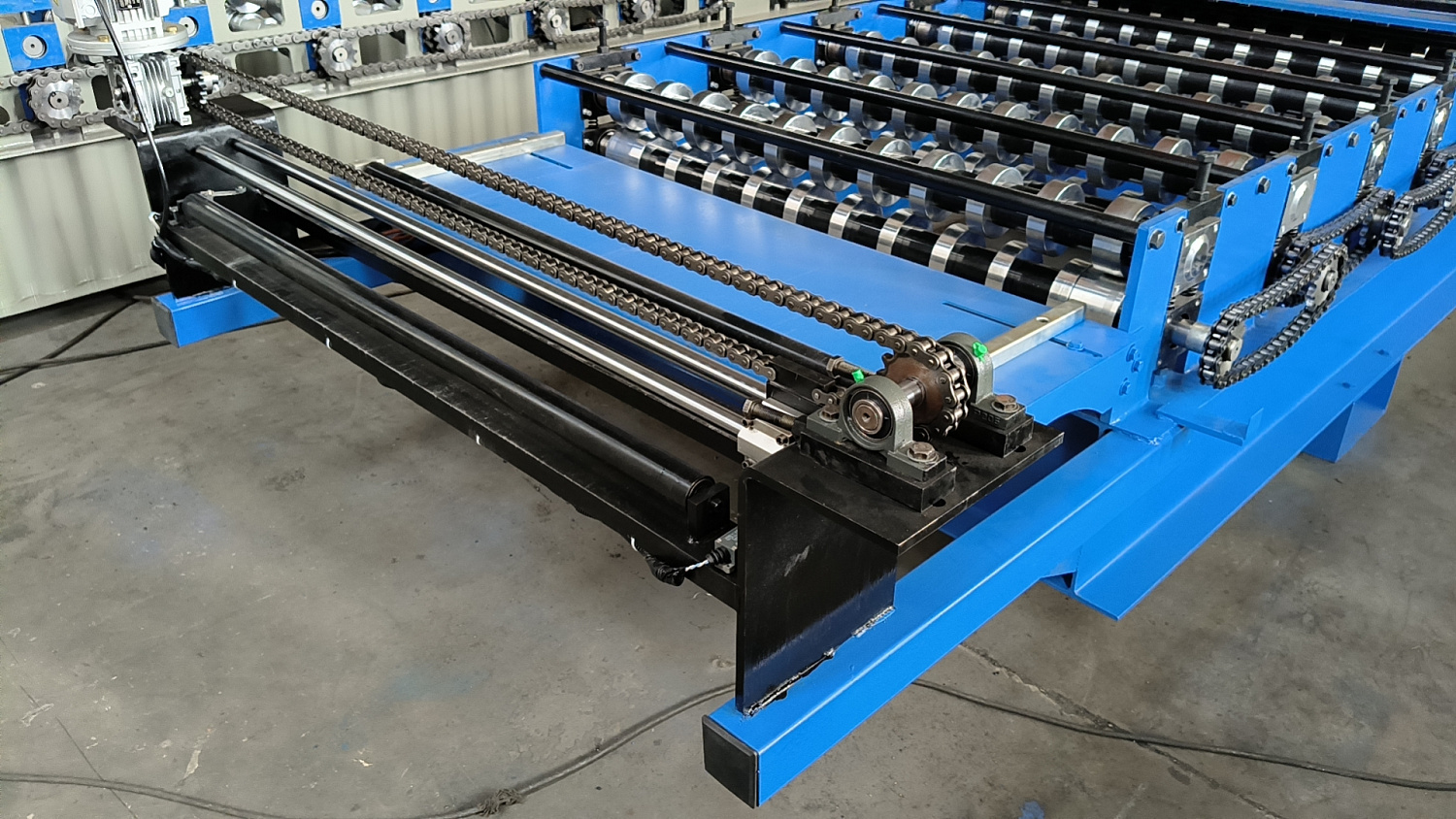 Поставка двухэтажной линии для производства профлиста С8+С21 в Вилючинск