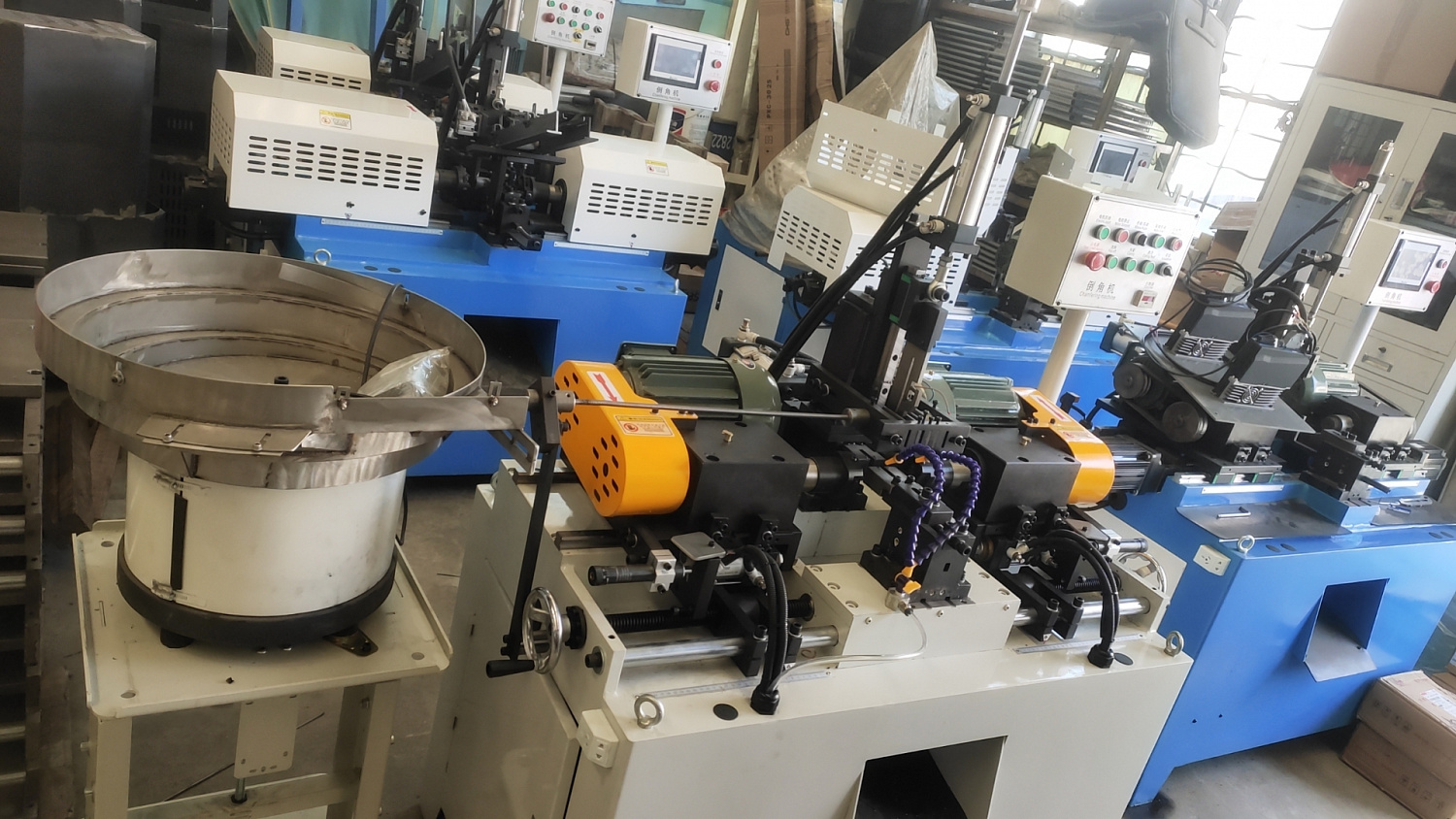 Поставка автоматических фаскоснимателей SLD-30CNC-2T и SLD-50CNC-2TC для предприятия из России