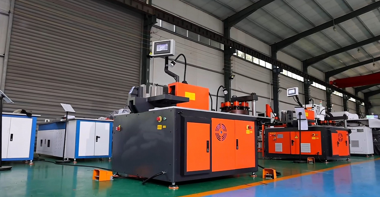 Станок 3 в 1 для обработки токопроводящих шин BPM-303NC-8S