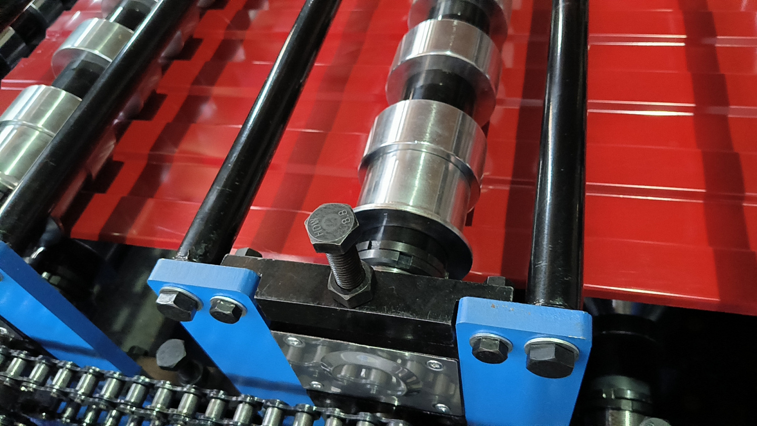 Поставка двухярусной линии для производства профлиста С8+С20 в Пятигорск