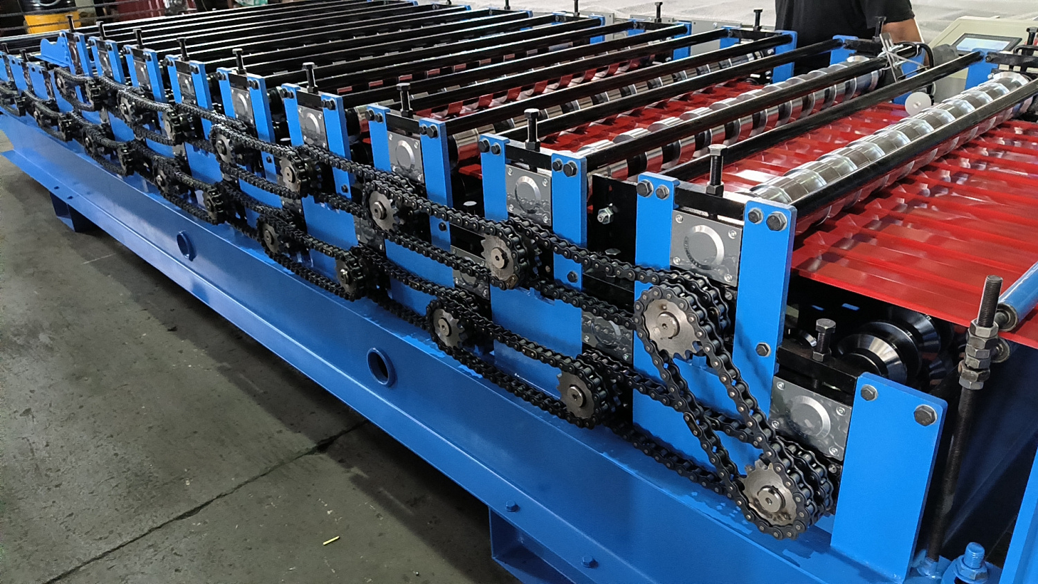 Поставка двухярусной линии для производства профлиста С8+С20 в Пятигорск