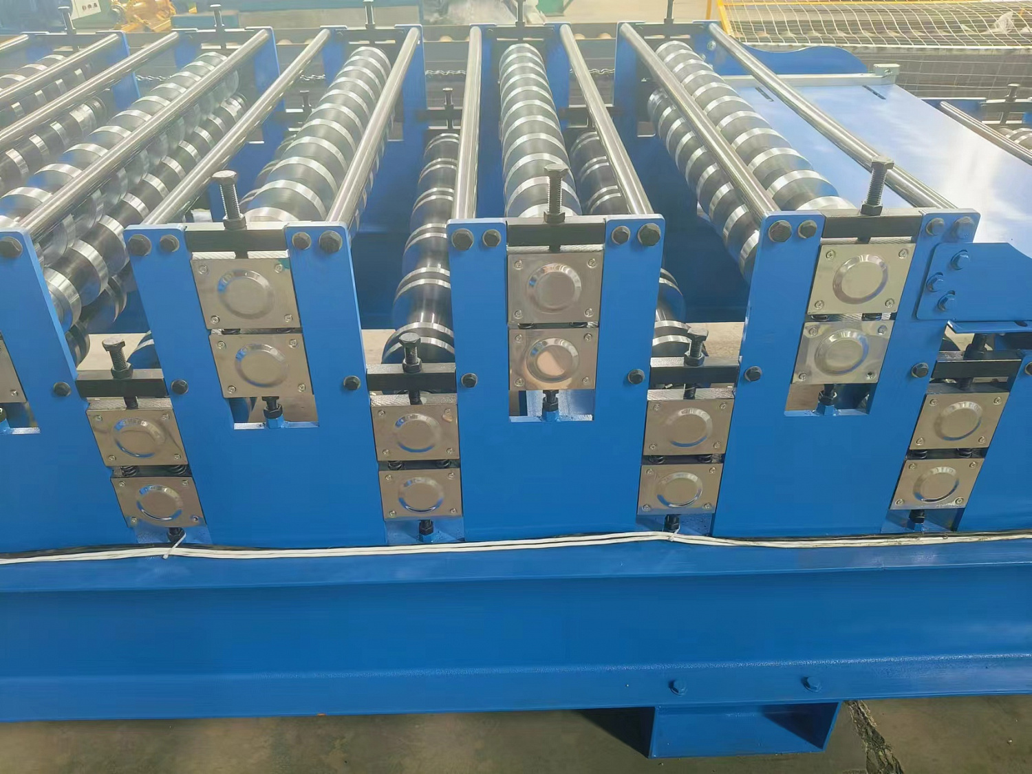 Поставка двухэтажной линии для производства профлиста НС35+С21 в Пензу