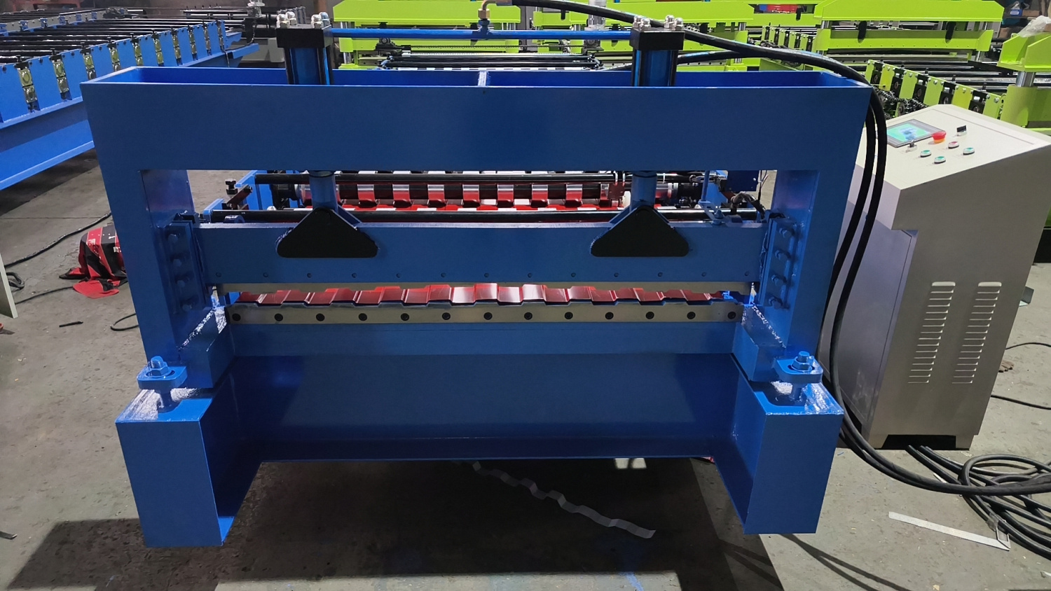 Поставка линии для производства профлиста С8 в Нижневартовск