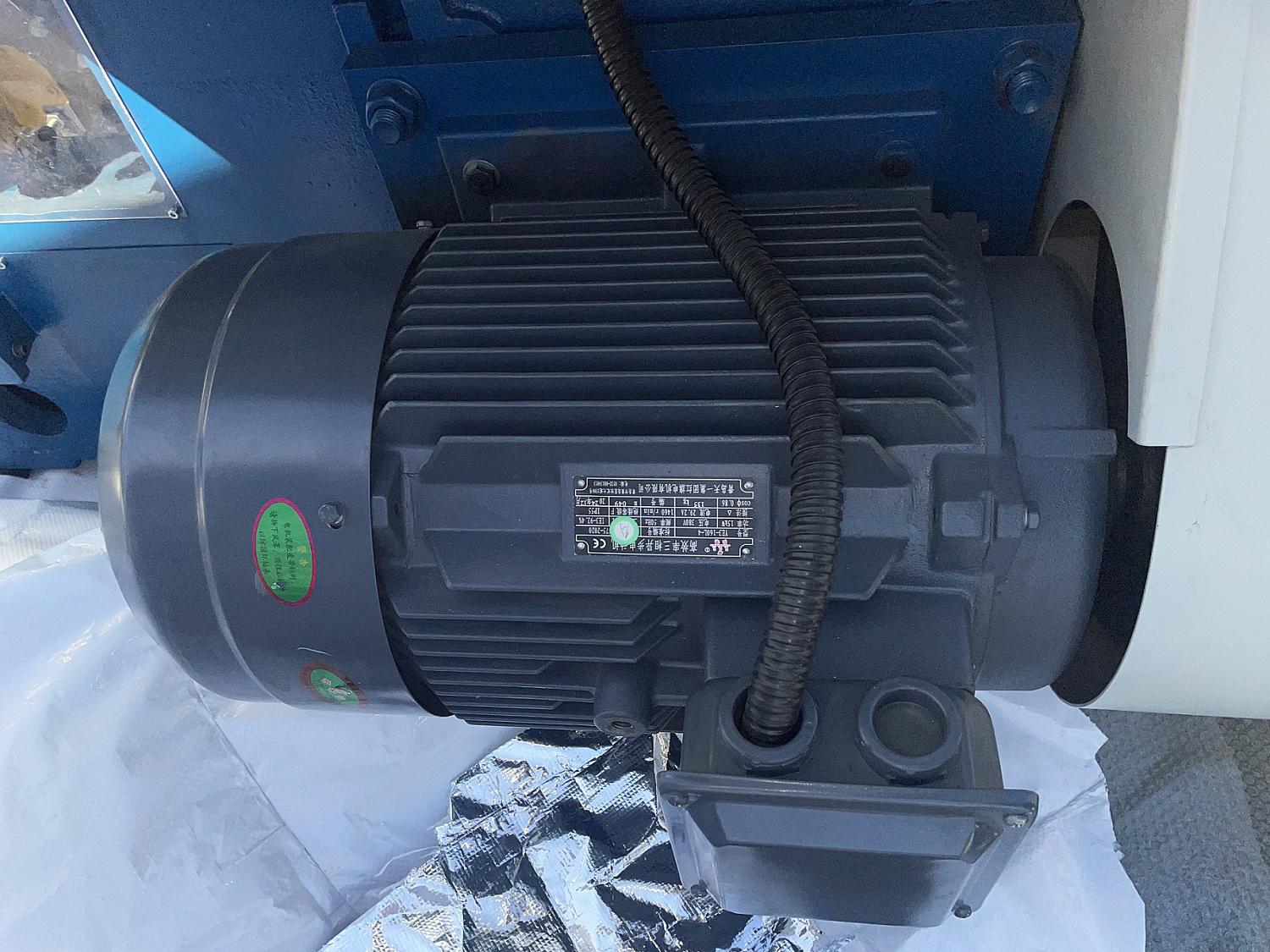 Поставка токарного станка CW62100F для обработки крупногабаритных деталей в Магадан