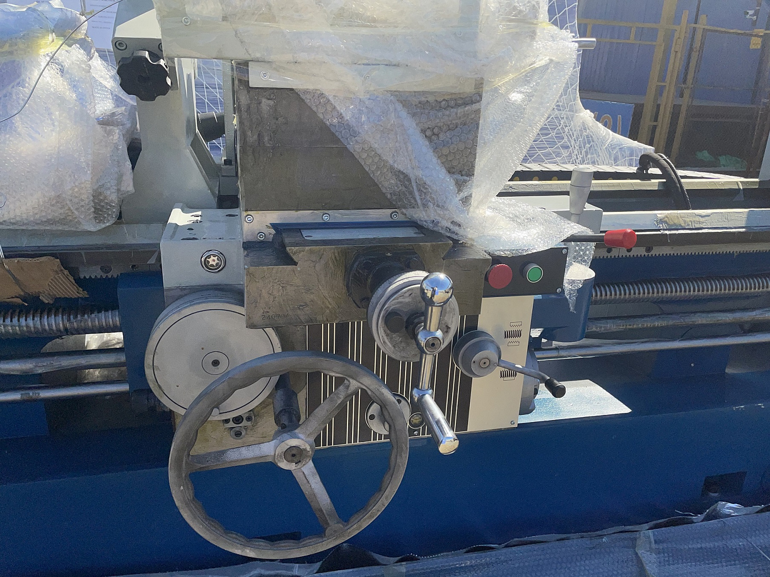 Поставка токарного станка CW62100F для обработки крупногабаритных деталей в Магадан