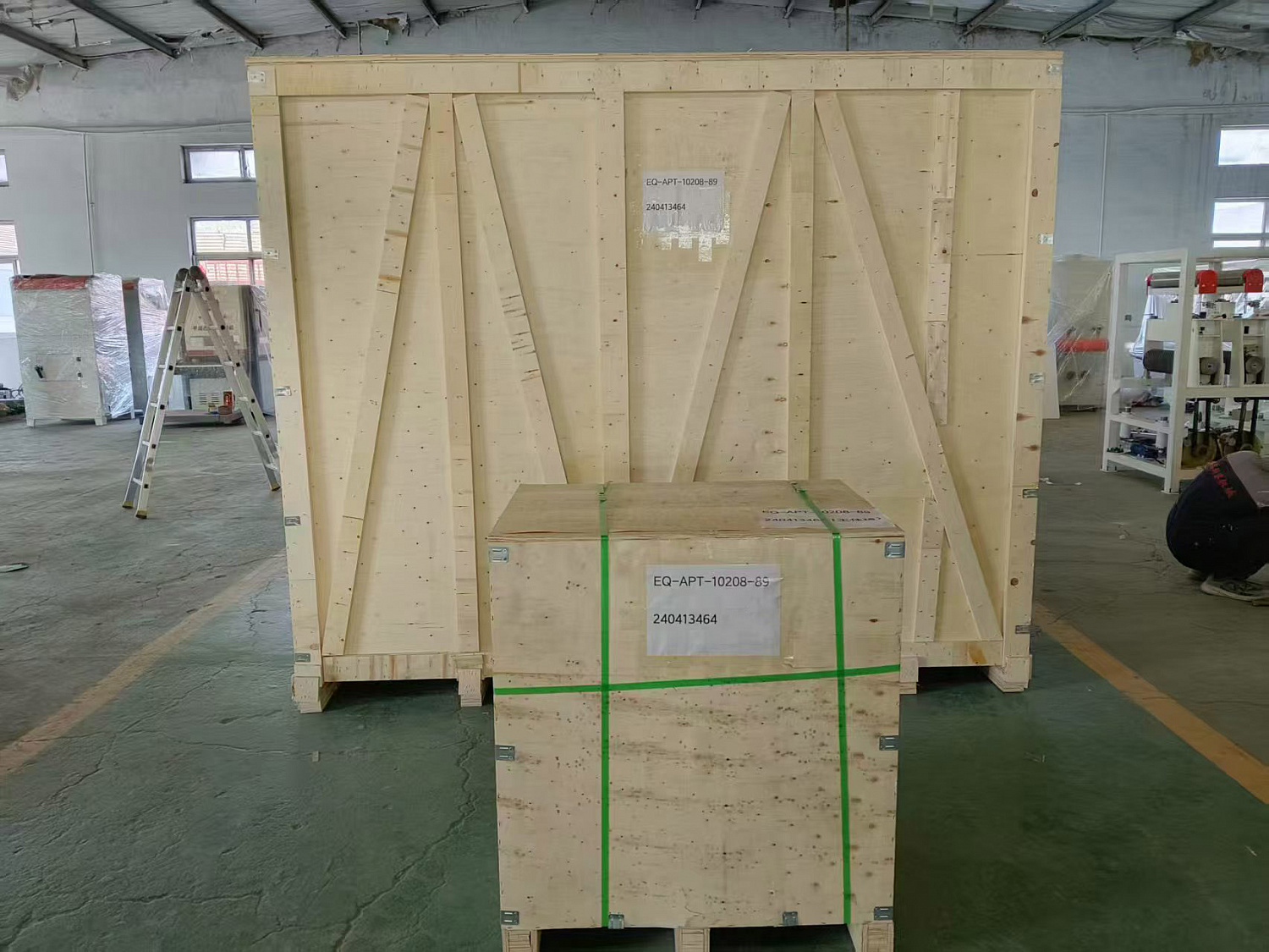 Поставка шлифовально-зачистного станка DHQ-1000RR для финишной обработки металла в Смоленск