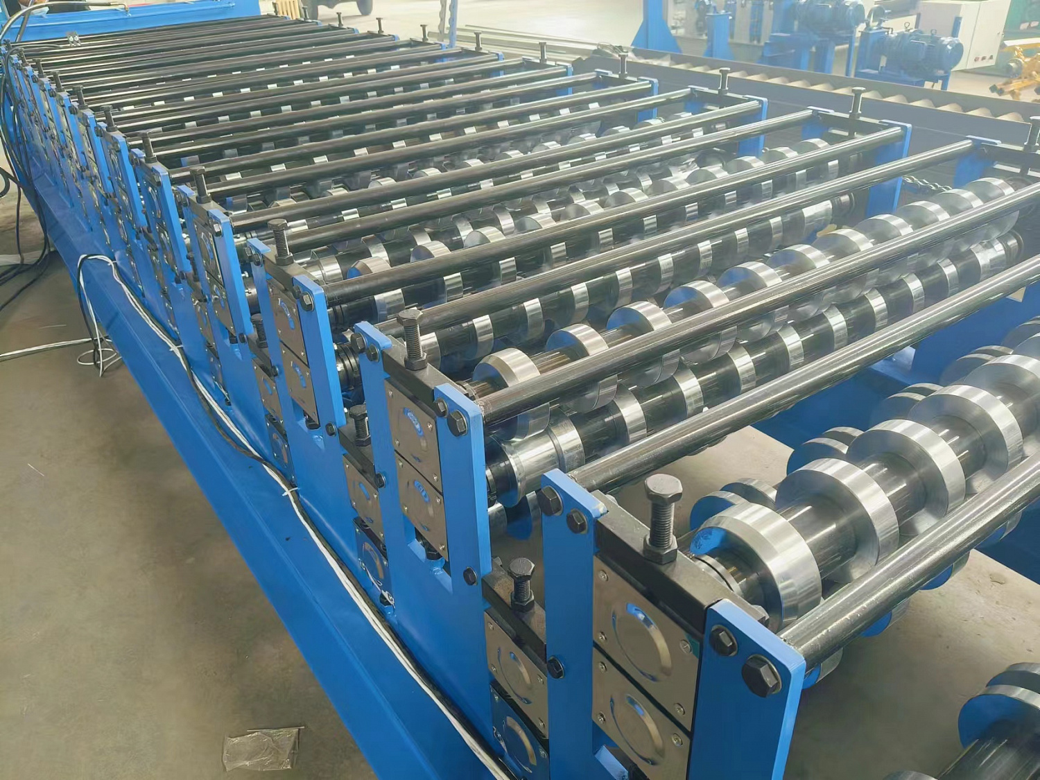 Поставка двухэтажной линии для производства профлиста НС35+С21 в Пензу